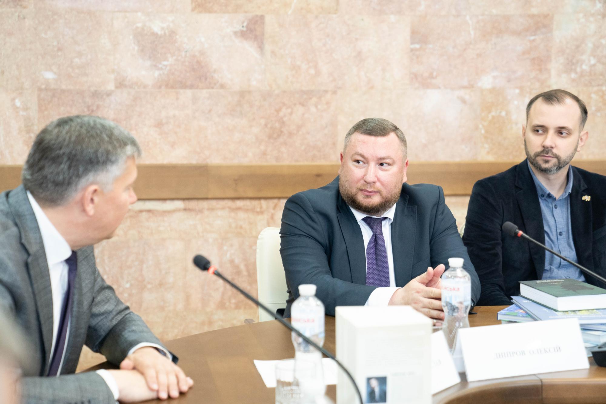 Книги з Європи — в Києві. Українські студенти отримали тисячі примірників європейської літератури