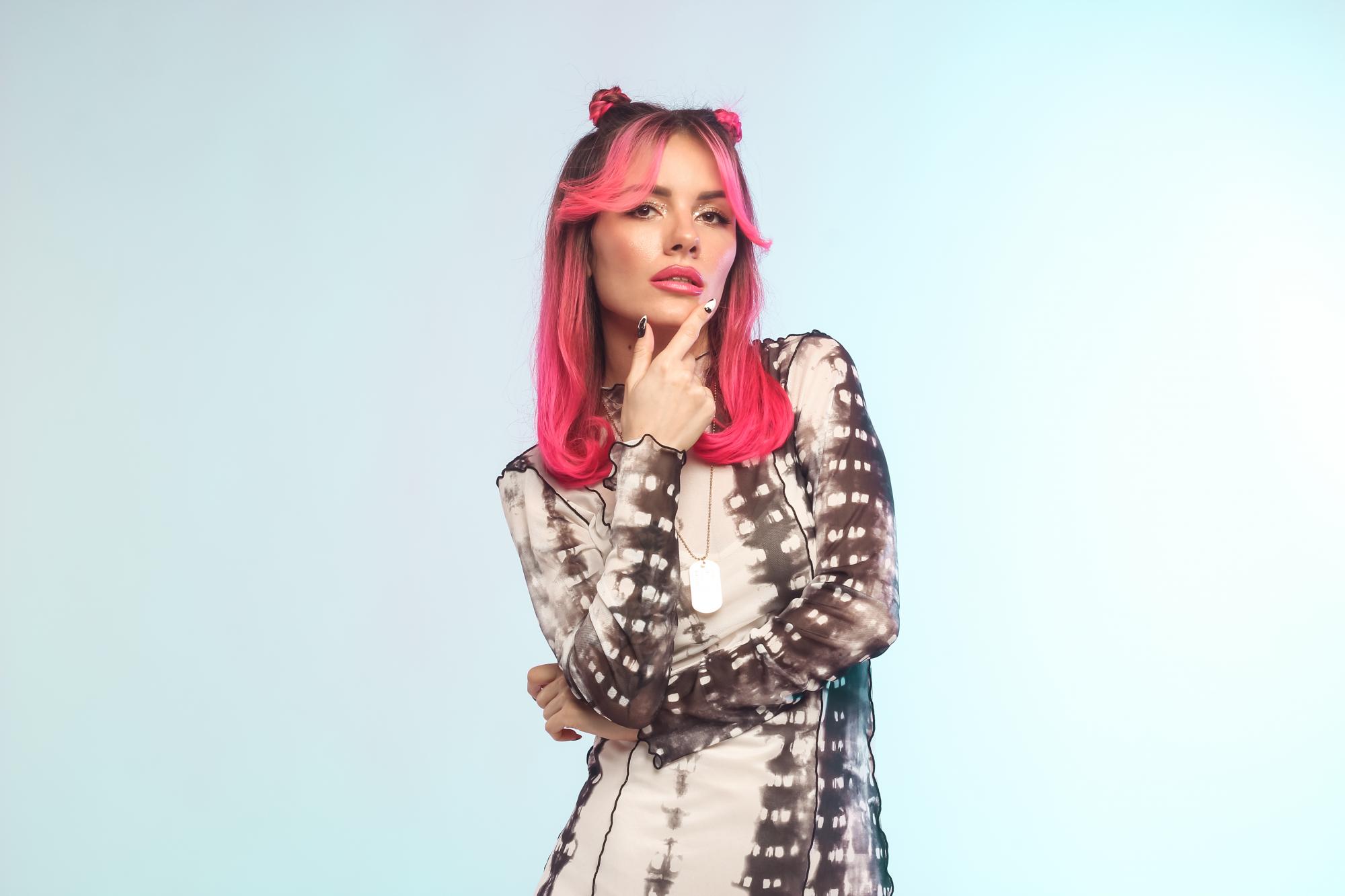 Звезды рассекретили, как встретят Новый год: в пижаме, на работе и в теплых краях!