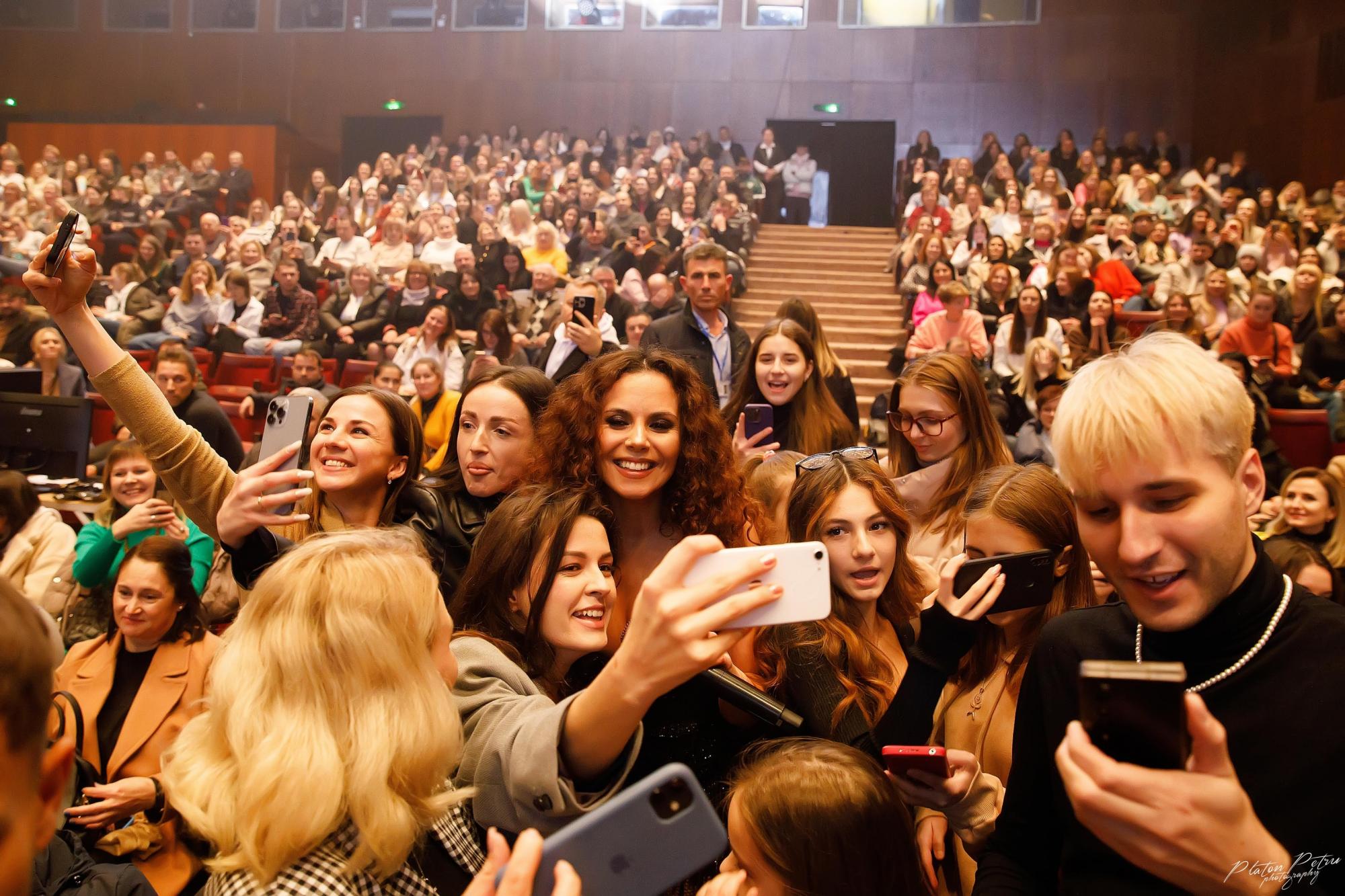 Ніжна Каменських висловилася про рідних людей, поки Потап у Барселоні &quot;по справах&quot;  (фото)