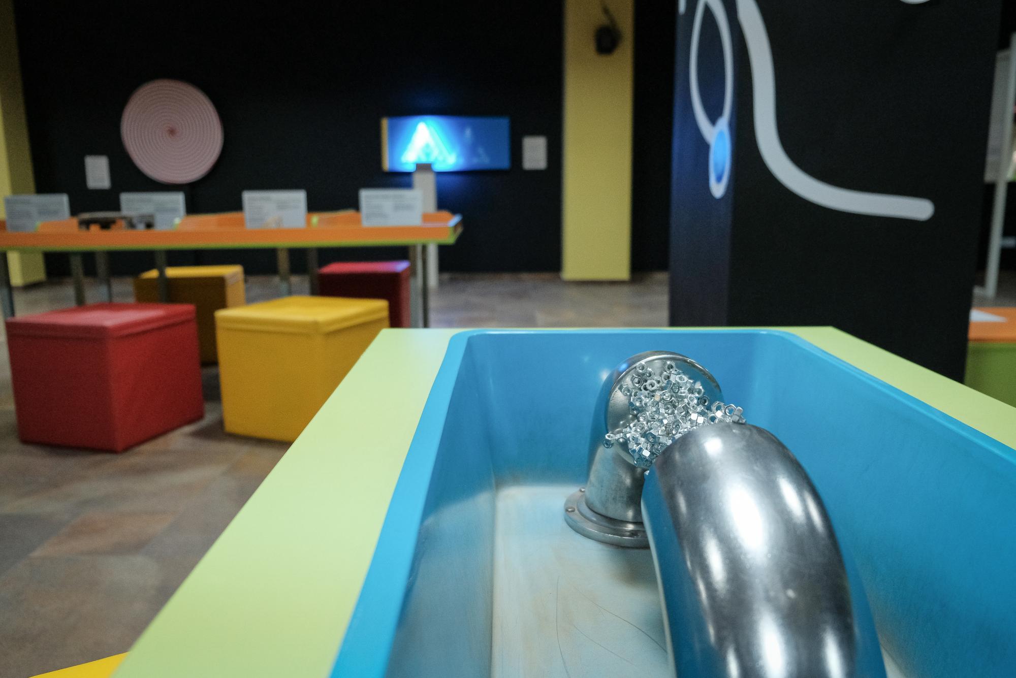 &quot;Нельзя не касаться&quot;: как выглядит Музей науки в Черновцах (фото)