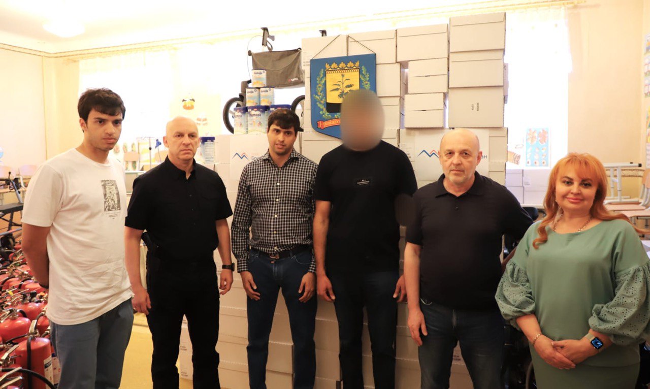 Благодійний Фонд братів Мкртчан передав громадам Донецької області гуманітарний вантаж