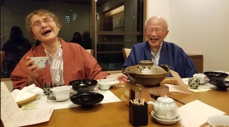 Потрібно вміти сповільнюватись. 95-річний кардіолог із Японії поділився секретами довгого та щасливого життя