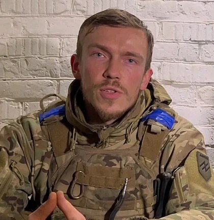 Обличчя Азовсталі: якими є звільнені з полону захисники Маріуполя поза війною