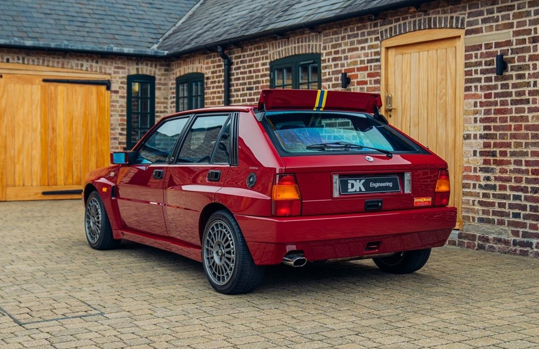 Инвестируйте в автомобили: 27-летнюю Lancia Delta продают за невероятные 300 тысяч долларов