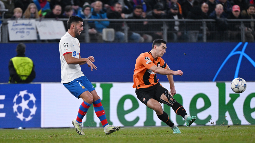 &quot;Шахтер&quot; с голом-красавцем сенсационно обыграл &quot;Барселону&quot; в Лиге чемпионов