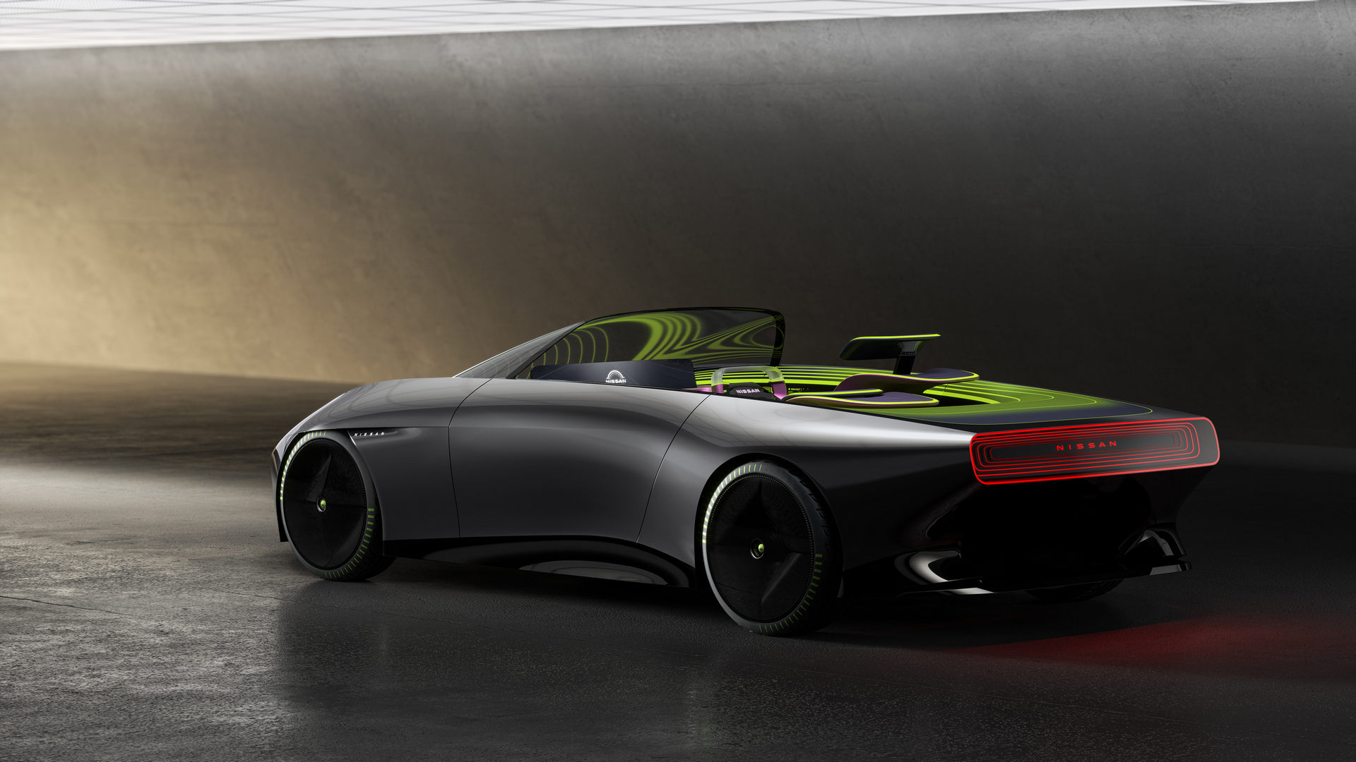 15 електромобілів за 8 років: Nissan показав свої нові моделі на електротязі