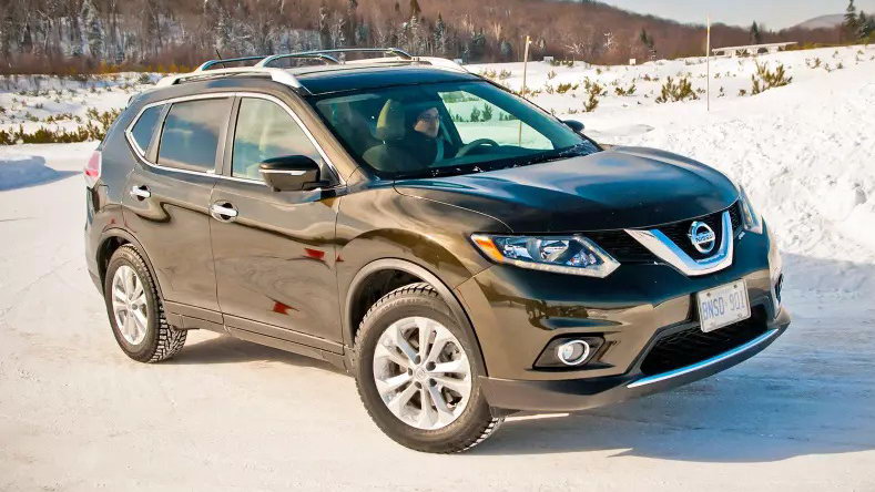 В грязных ботинках не входить: 700 тысяч кроссоверов Nissan отзывают по необычной причине