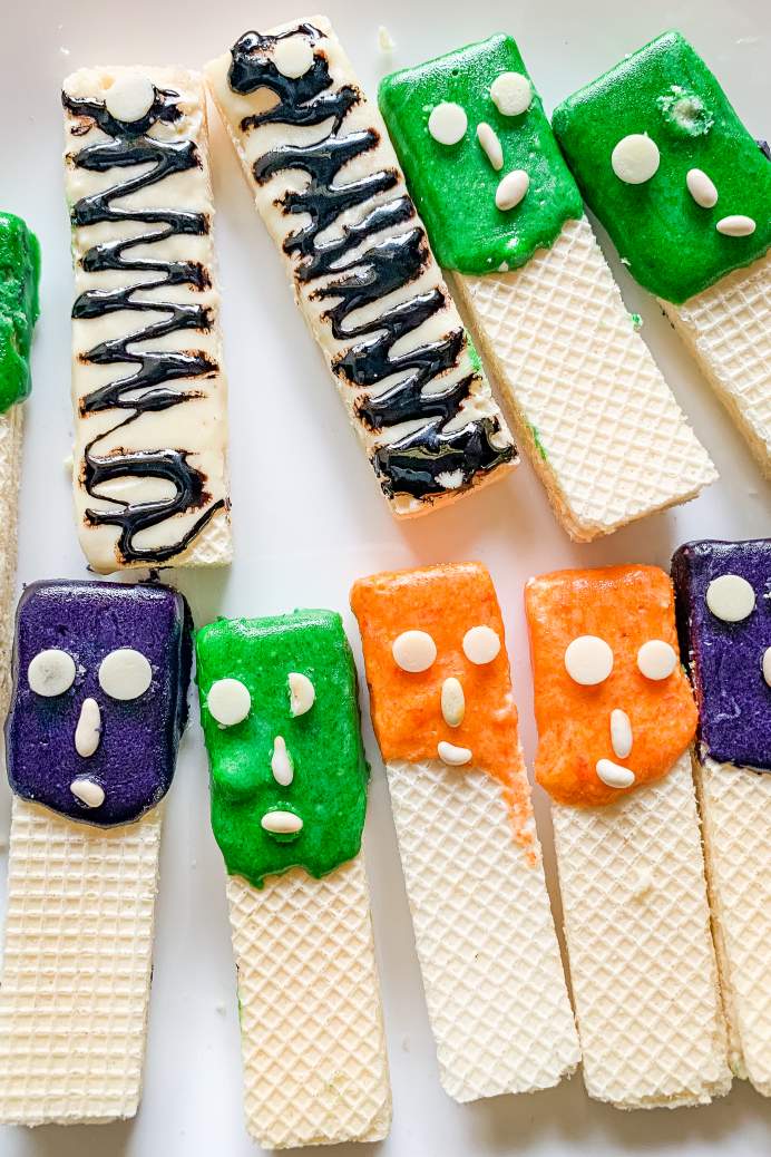 Оригинальные блюда на Хэллоуин 2022, которые точно удивят детей: вкусные рецепты