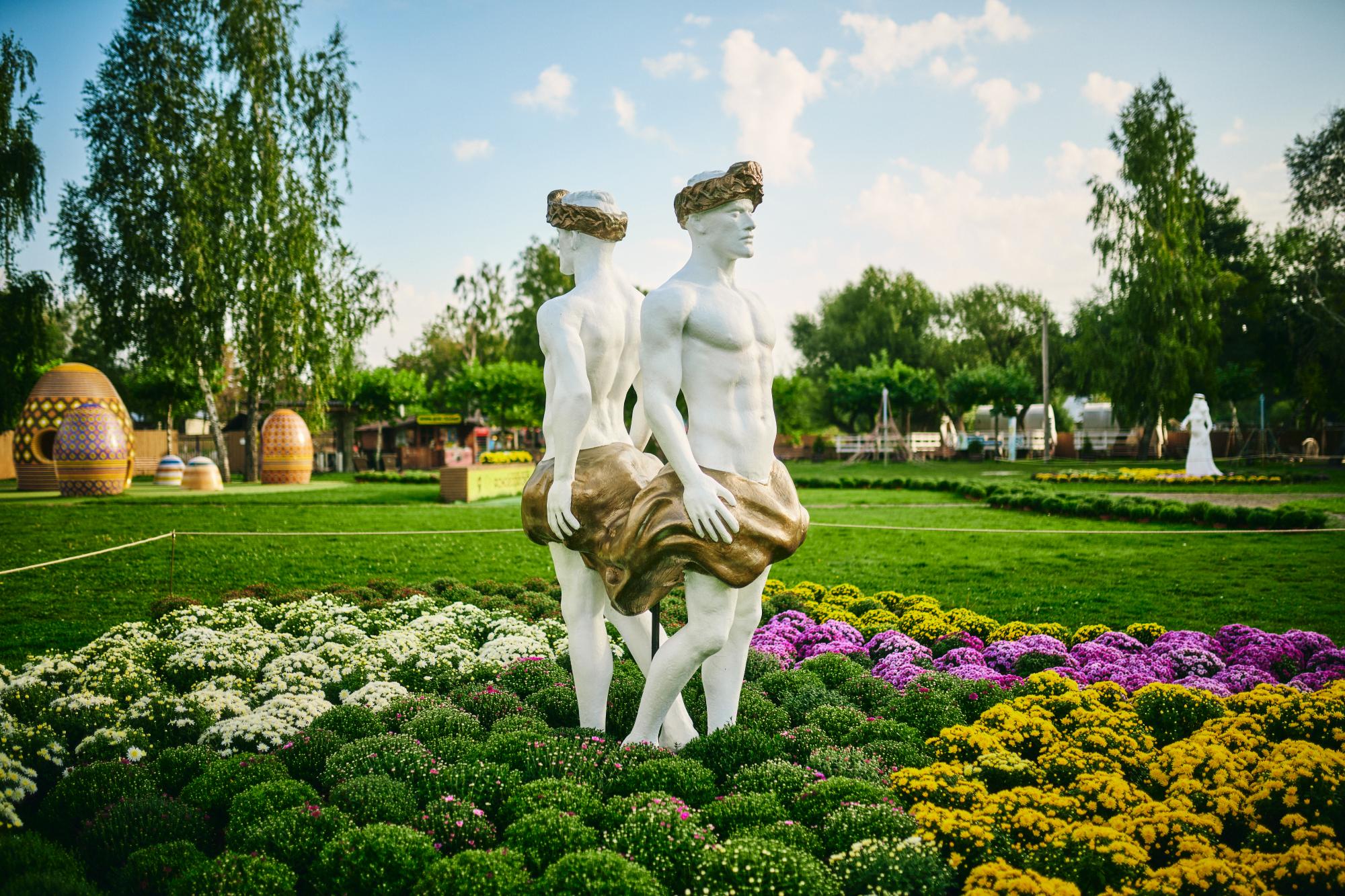 Под Киевом открылась фантастическая выставка цветов: как туда попасть с семьей