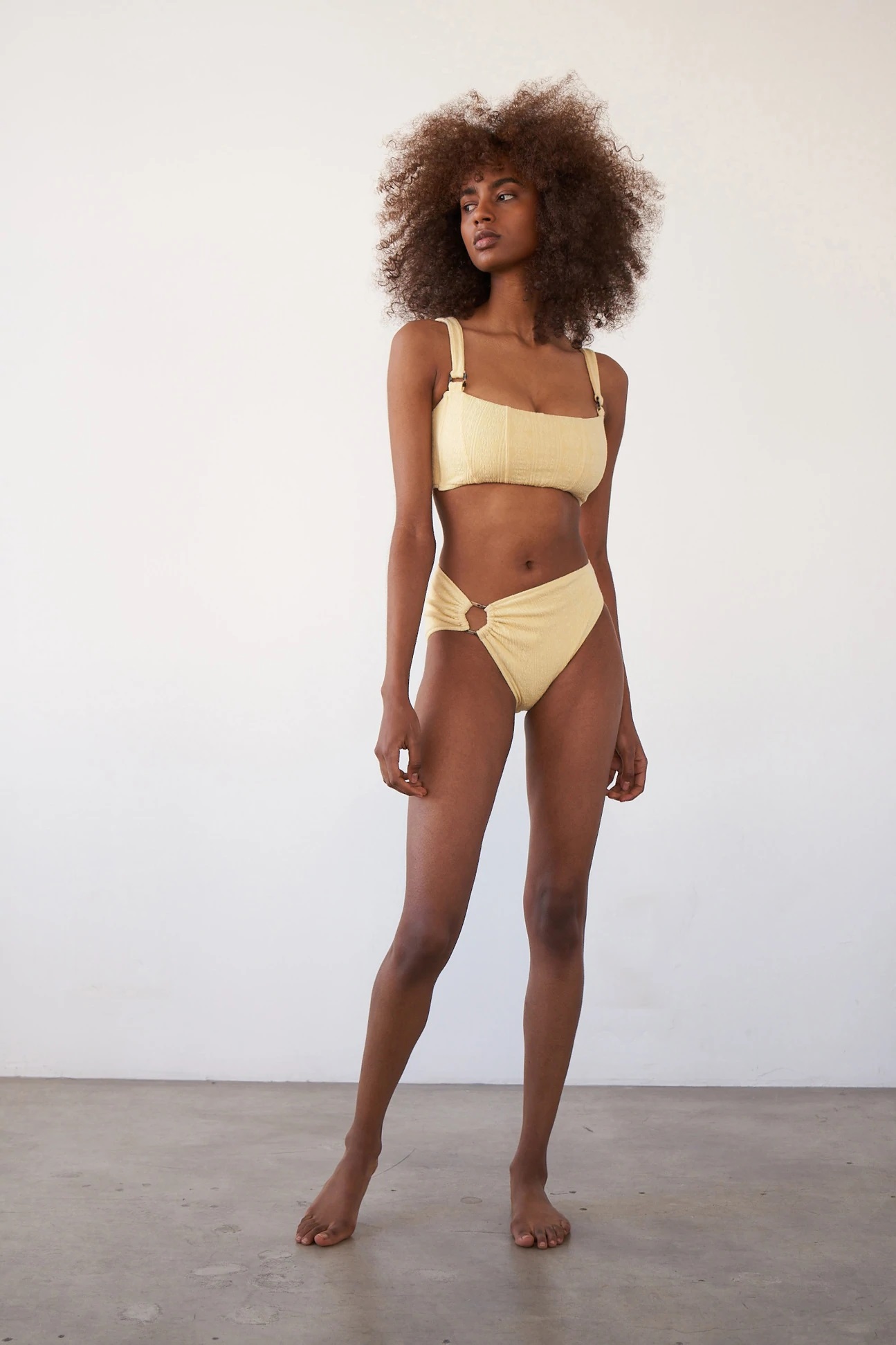 Наймодніші купальники літа 2022: 5 головних трендів