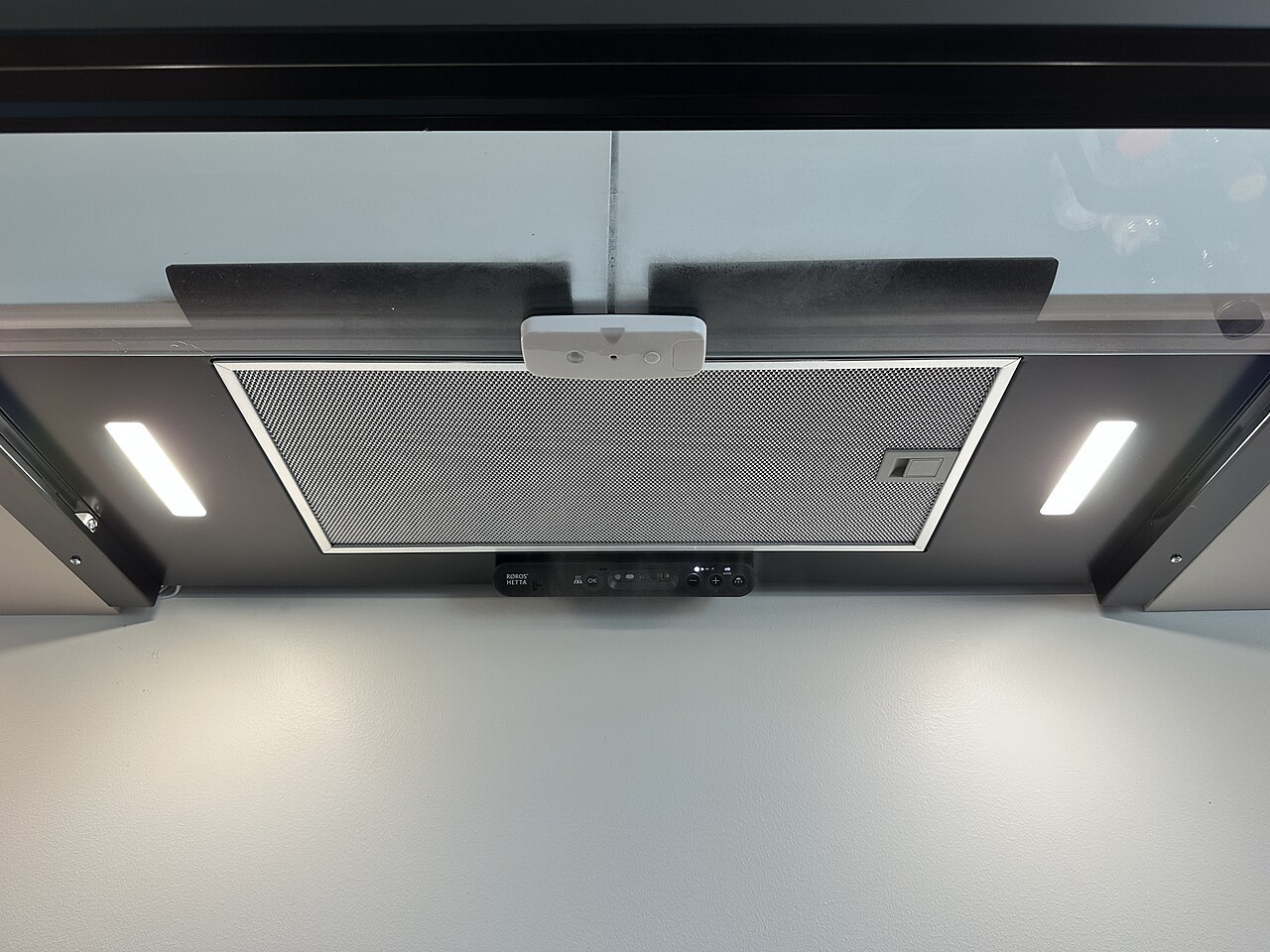 5 народных способов очистить жир на вытяжке без всякой химии