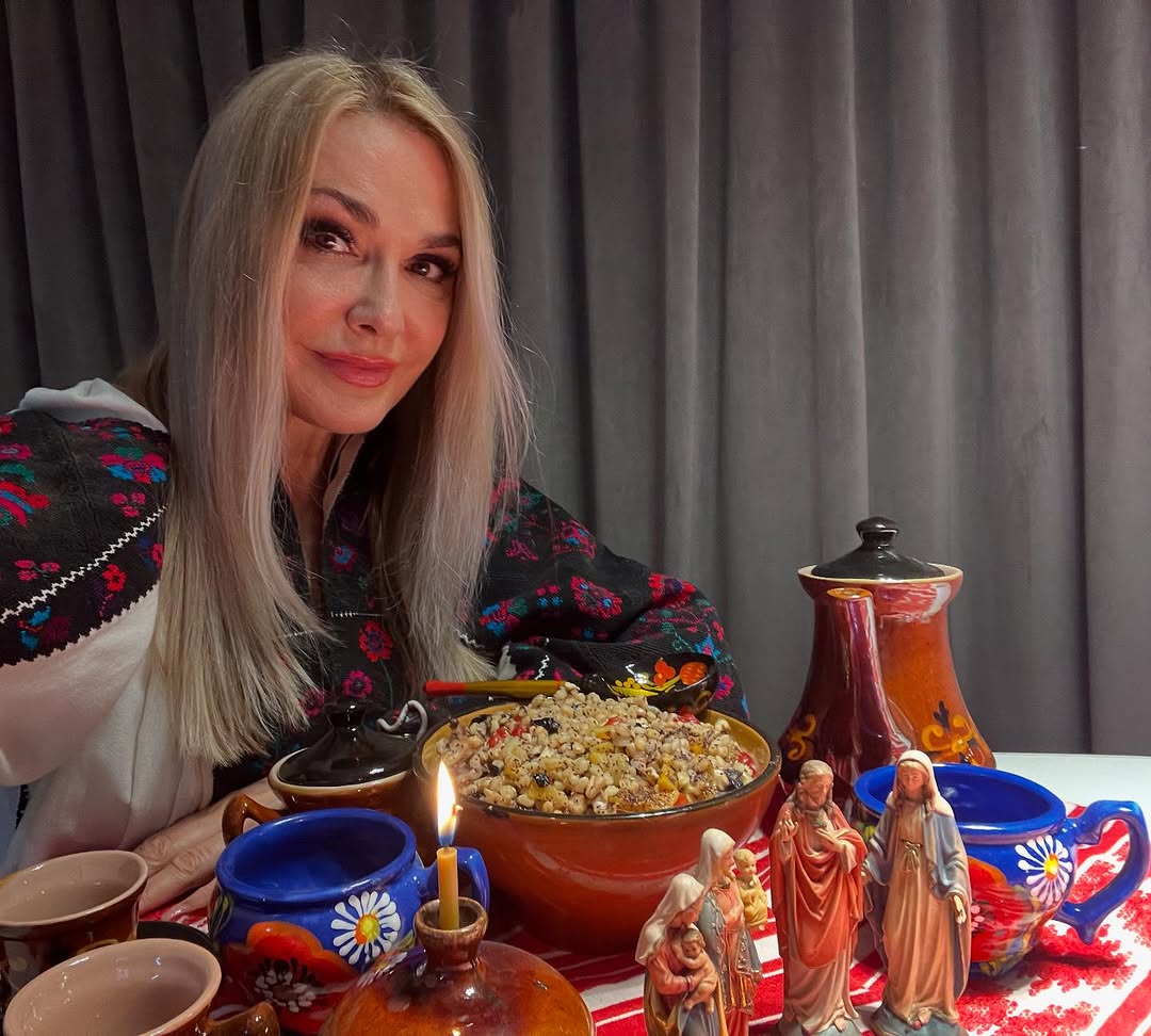 &quot;Миру нам усім&quot;. Осадча, Сумська та інші зірки зворушливо привітали українців із Різдвом