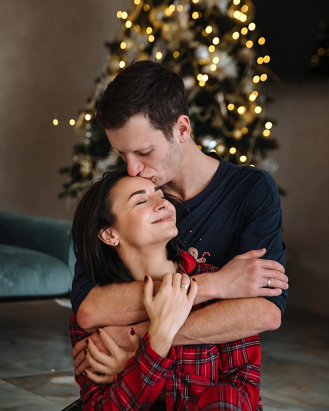 &quot;Миру нам усім&quot;. Осадча, Сумська та інші зірки зворушливо привітали українців із Різдвом