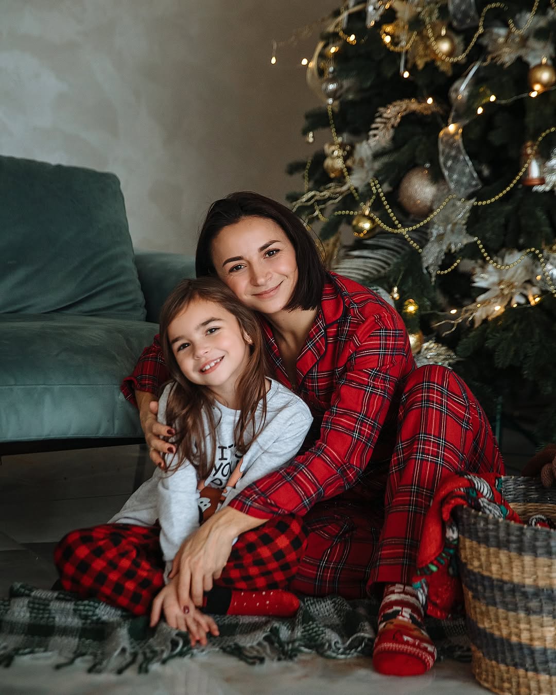 &quot;Миру нам усім&quot;. Осадча, Сумська та інші зірки зворушливо привітали українців із Різдвом