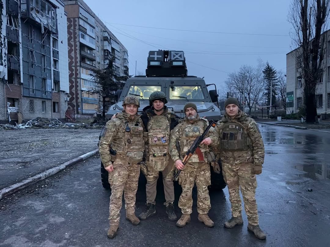 Дмитро Комаров показав, як святкував Різдво з захисниками у Покровську (фото)