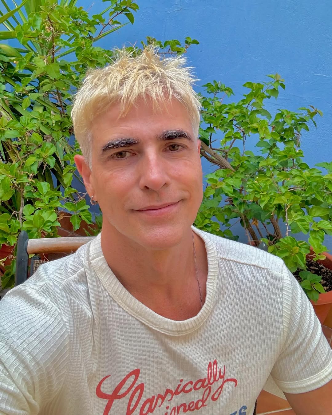 Красавчик-врач Эду из бразильского сериала &quot;Семейные узы&quot;: как выглядит актер