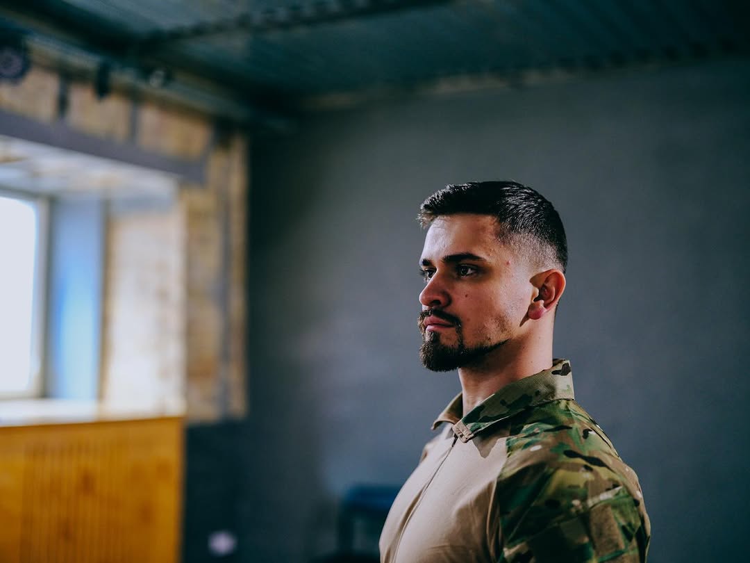 Санта-Клаус не приходил: актер-военный вспомнил, как отмечал новогодние праздники на фронте