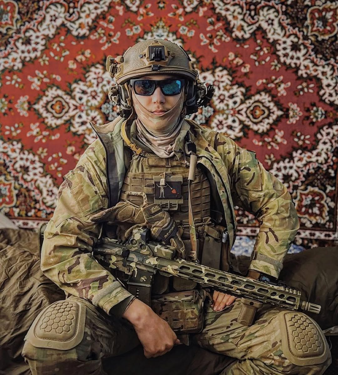 Леся Никитюк показала утренние нежности с возлюбленным-военным в постели