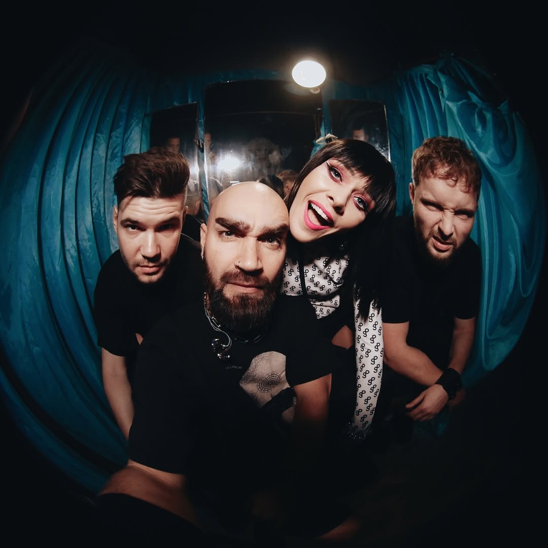 &quot;Необходимо поставить точку&quot;: The Hardkiss сделали заявление о судьбе группы