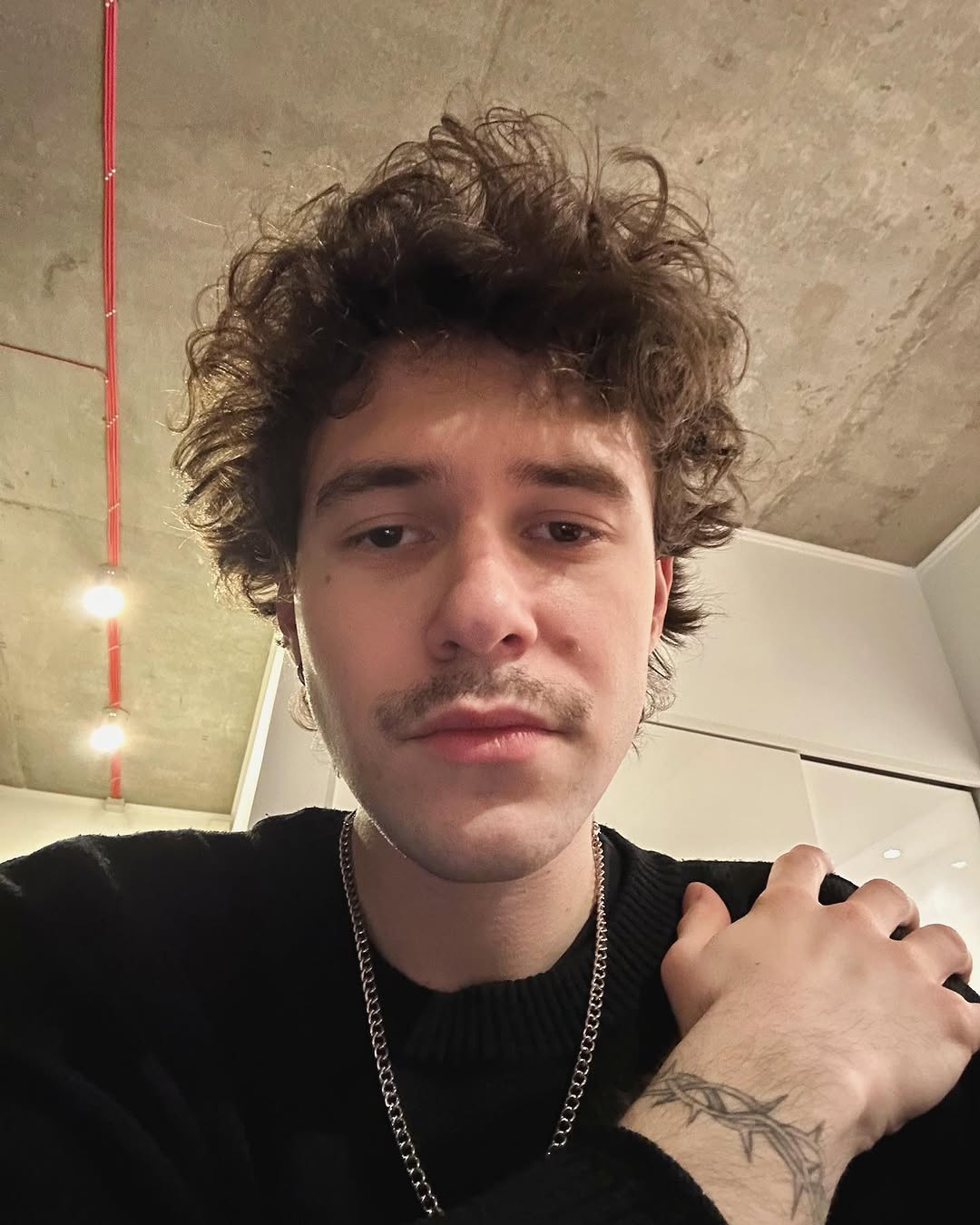 ENLEO виправдався після скандалу через прослуховування російської музики