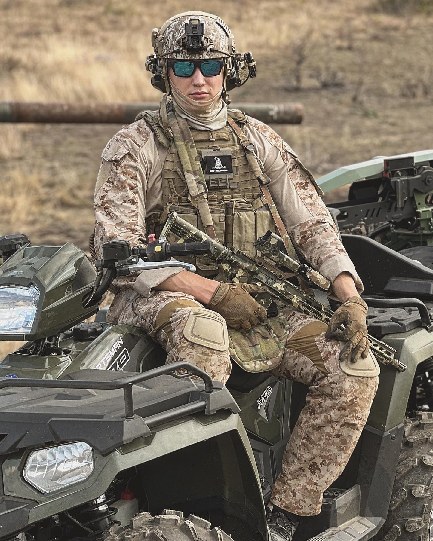 Леся Никитюк подтвердила роман с военным: романтическое фото