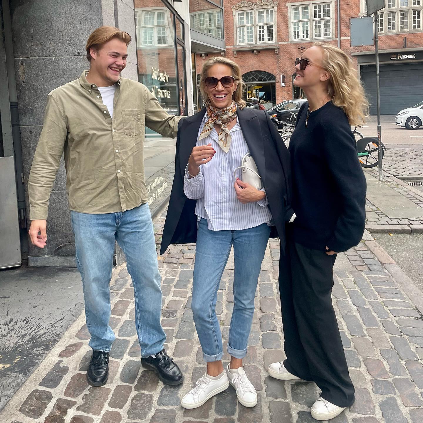 Как сегодня выглядит Петра из комедии "Такси": почти не изменилась (фото)