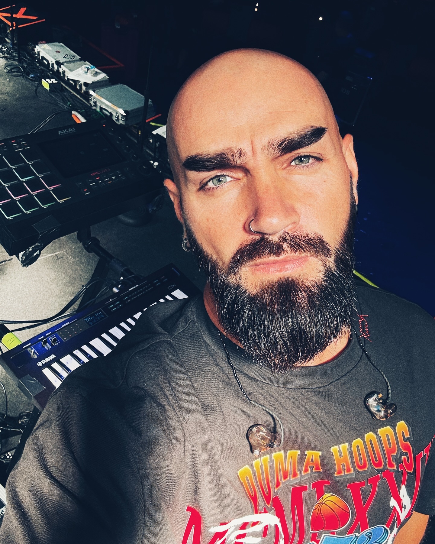 Известная певица высказалась о сбежавших из Украины Потапе, Владе Яме и Олеге Виннике