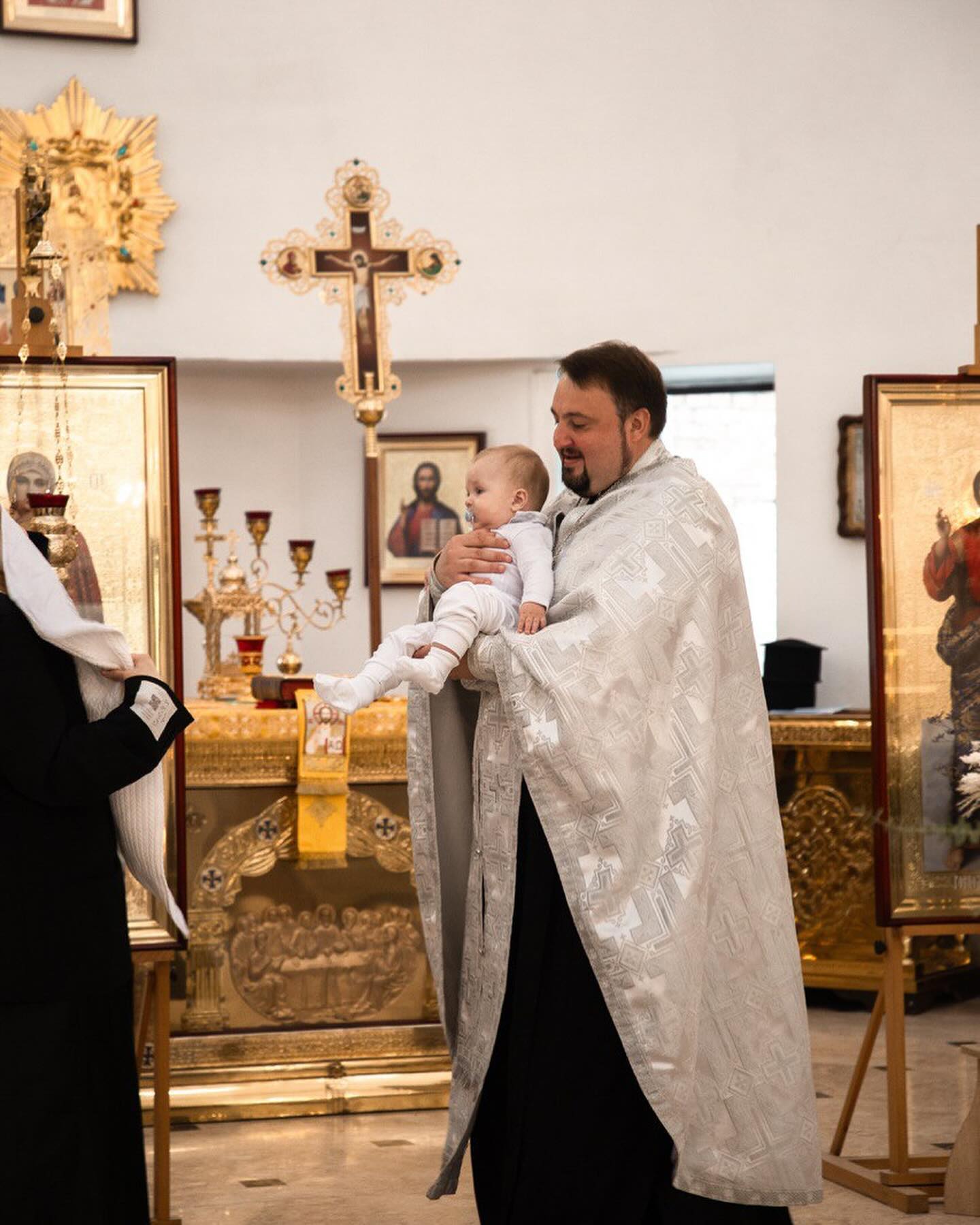 Звезда &quot;Женского Квартала&quot; окрестила 7-месячного сына: трогательные фото таинства