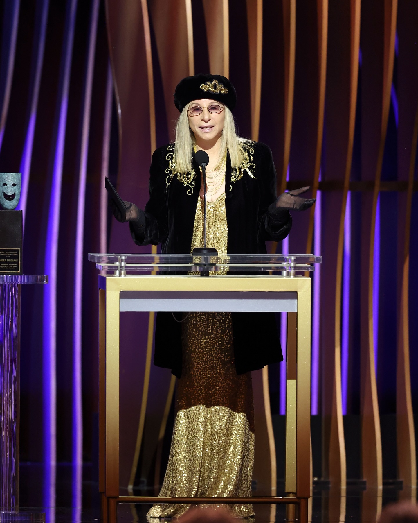 5 звезд, которые живут с нарушением слуха