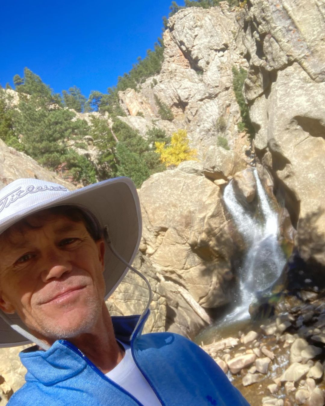 Який сьогодні вигляд має зірка серіалу "Всі жінки - відьми" Браян Краузе - йому вже за 50