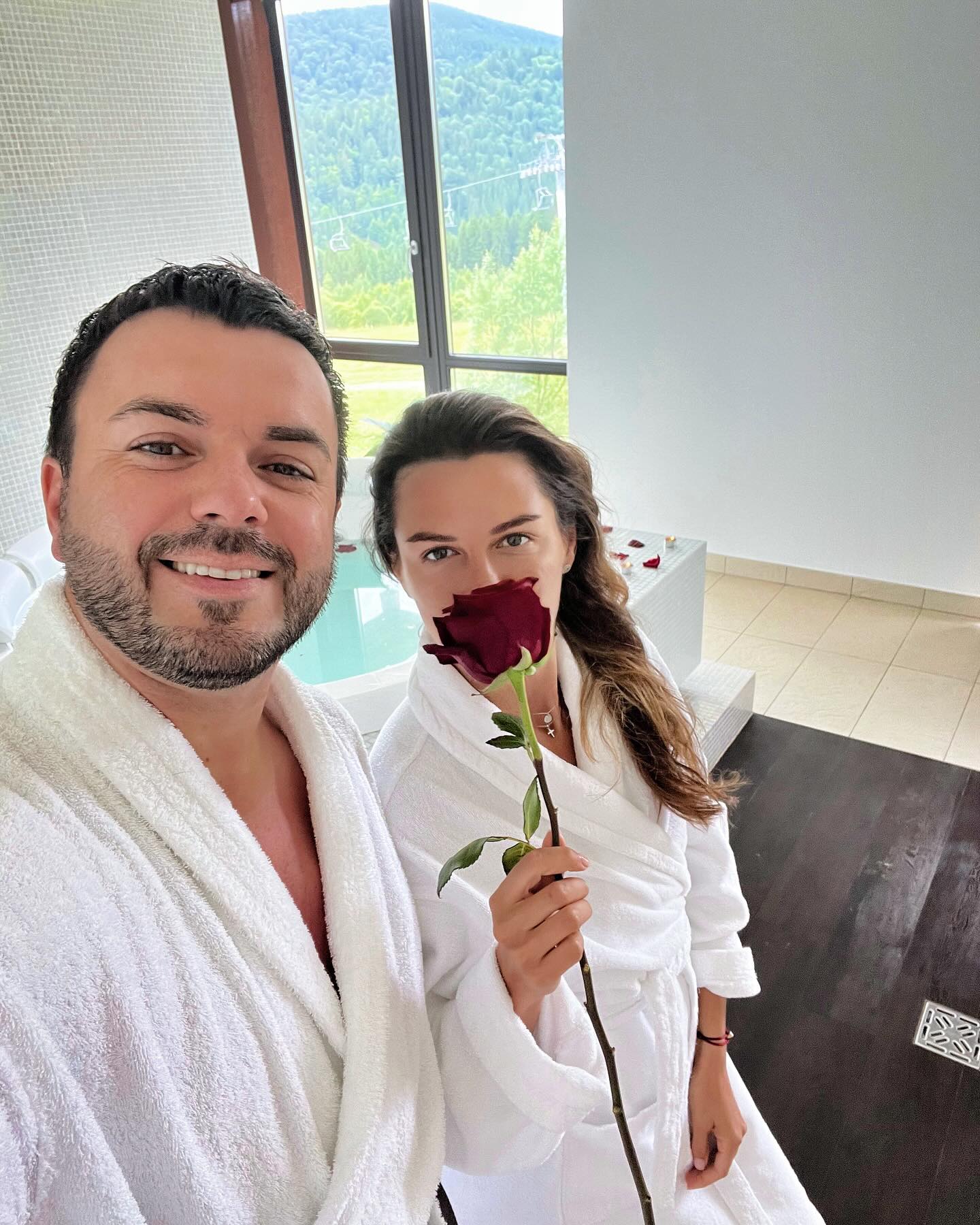 "Нікого не хочемо образити". Решетник відповів на хейт через виїзд за кордон під час війни