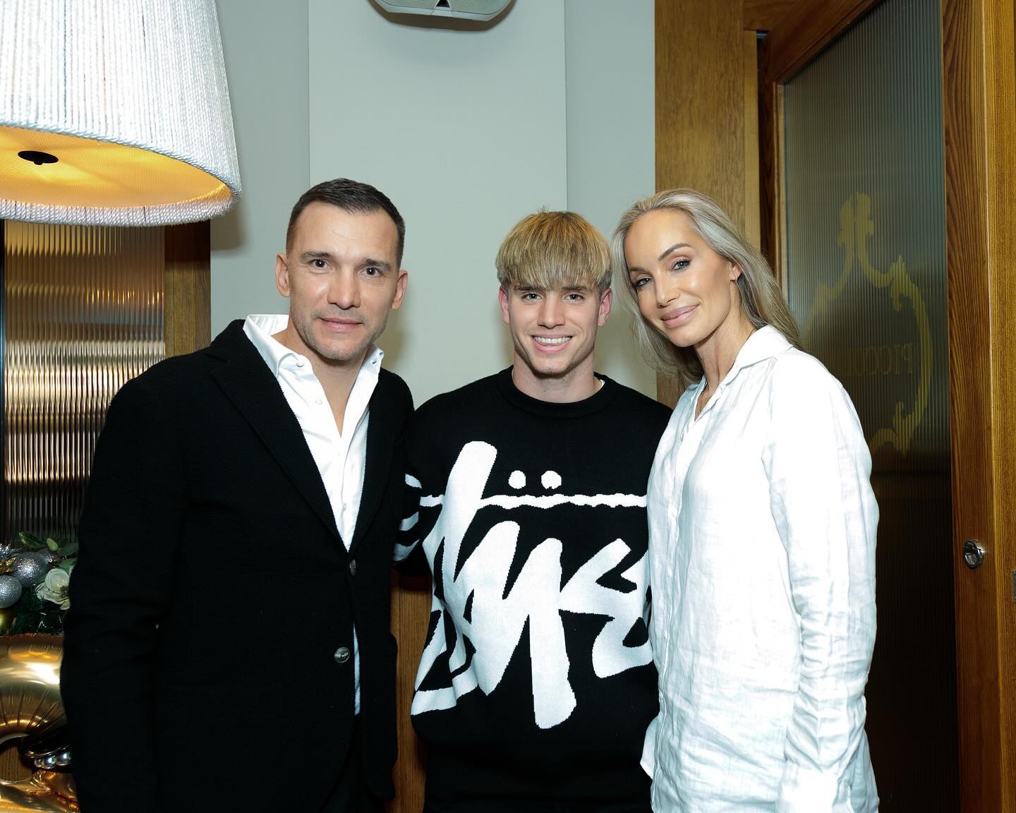 Дружина Андрія Шевченка показала рідкісні фото з сином, який змінив громадянство