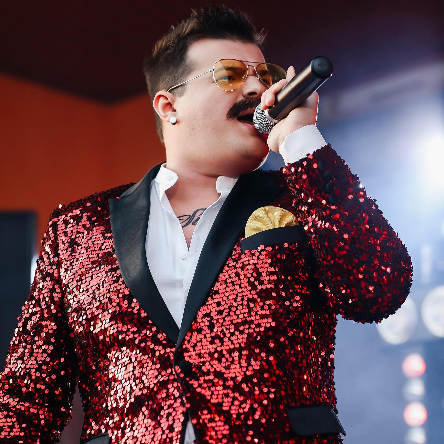 Известного украинского певца поймали &quot;на горячем&quot;: пытался сбежать за границу