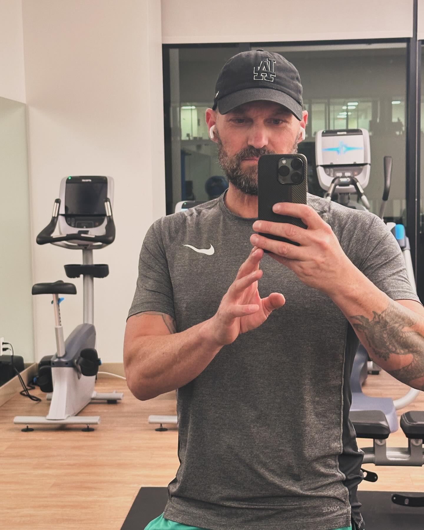 Екс-чоловік Меган Фокс відреагував на її вагітність від молодого нареченого