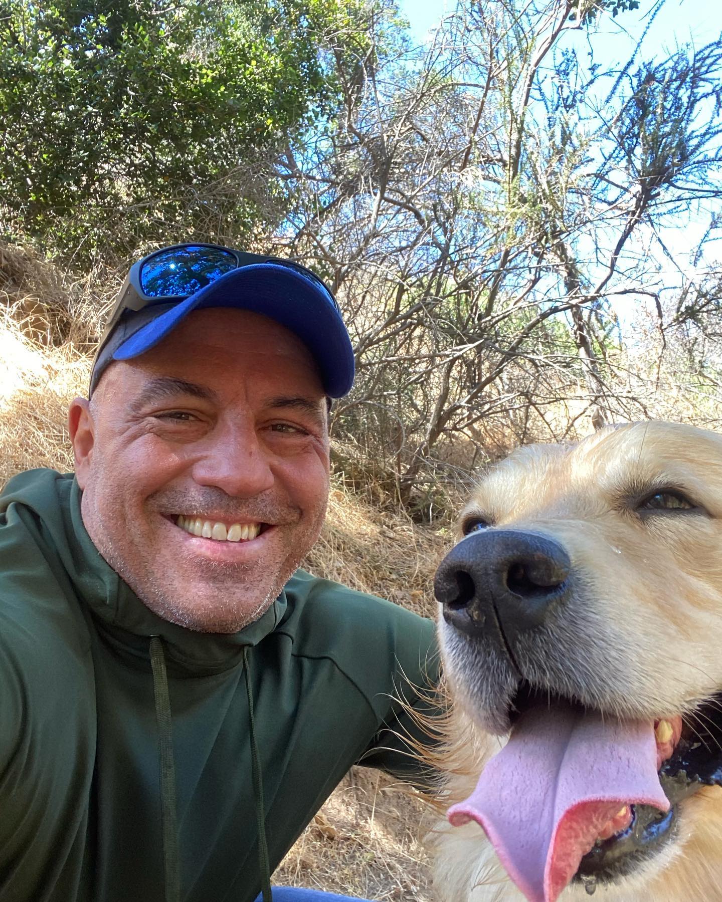 Хто такий Джо Роган, який не може тримати рота на замку і постійно потрапляє в скандали