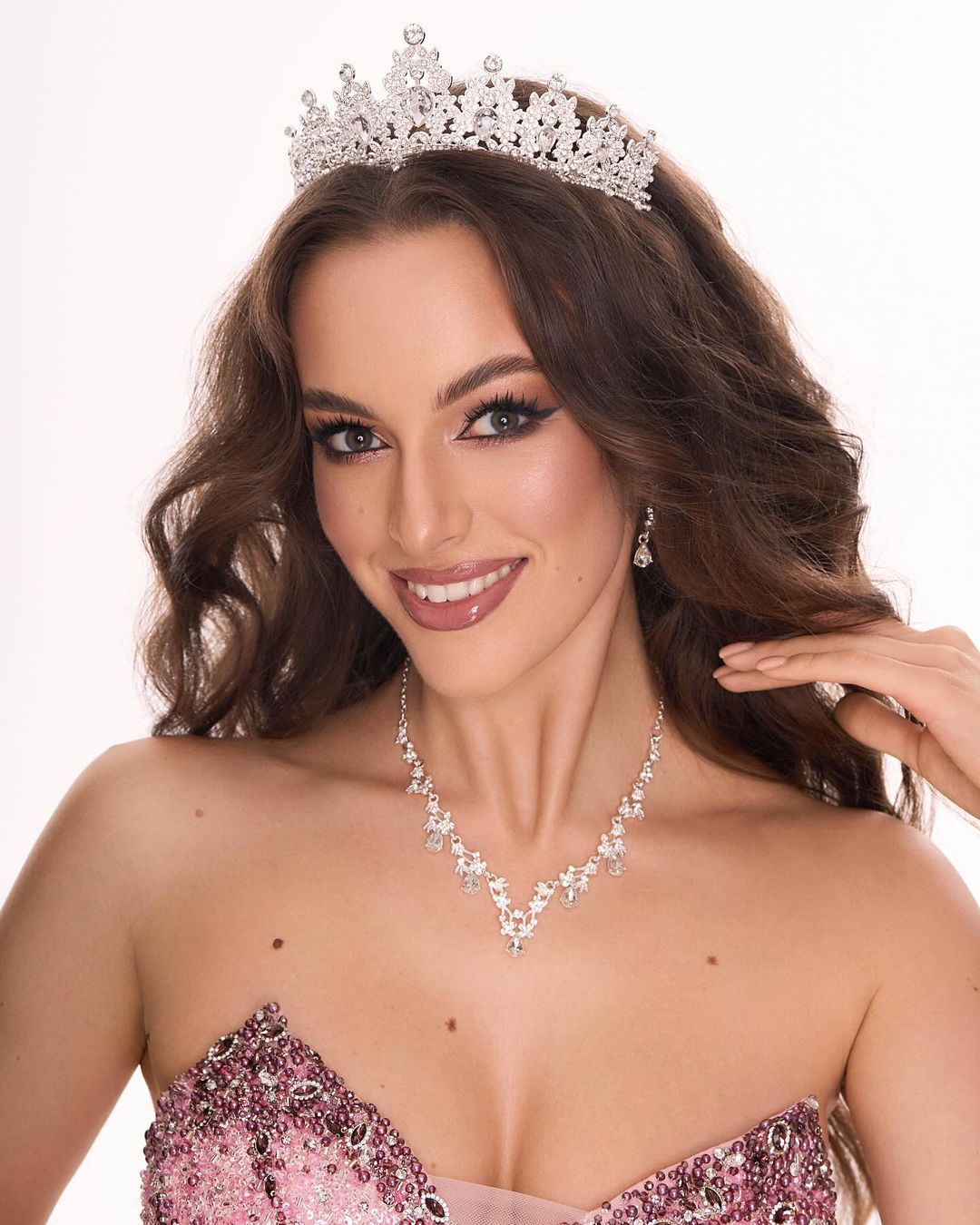 &quot;Мисс планета 2024&quot;: кто представляет Украину на международном конкурсе красоты (фото)