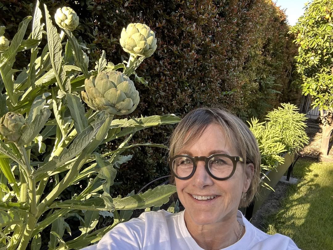 Андреа из сериала "Беверли-Хиллз 90210": как выглядит актриса, которая поддерживает Украину