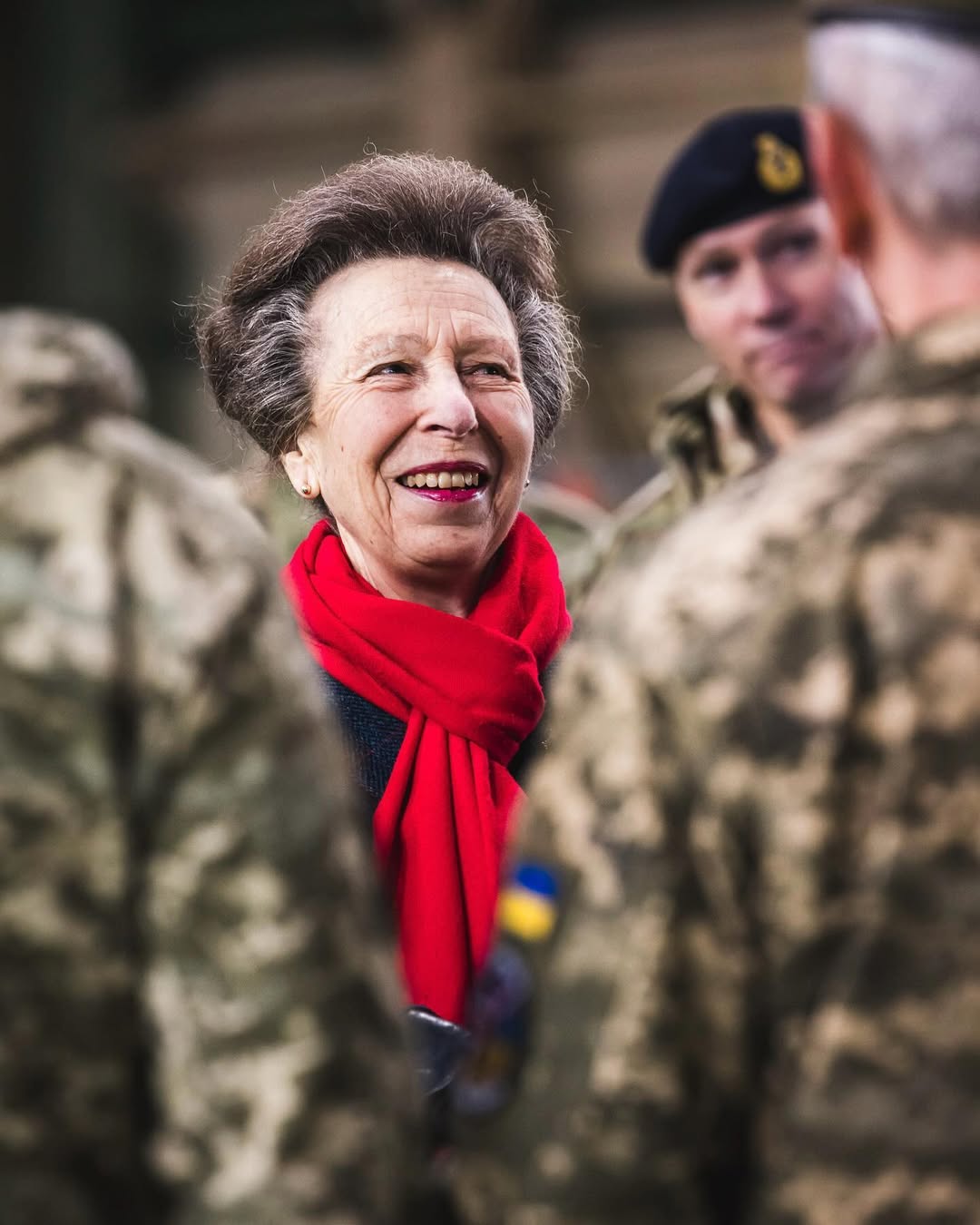 Принцесса Анна проверила, как британские военные помогают ВСУ (фото)