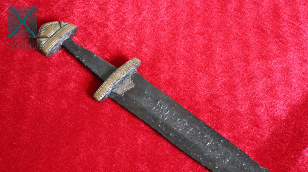В музее &quot;Хортица&quot; рассказали о мече Святослава, найденном на месте последней битвы князя (видео)