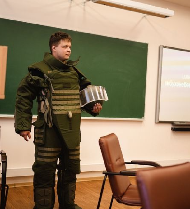 Олександр Педан пройшов курс підготовки населення під час війни: кличе на новий набір (фото)