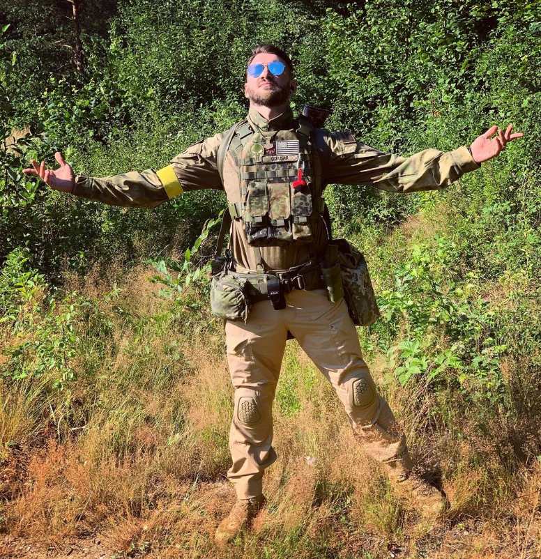 Променяли сцену на окопы: 13 трогательных фраз о войне от звезд, которые защищают Украину