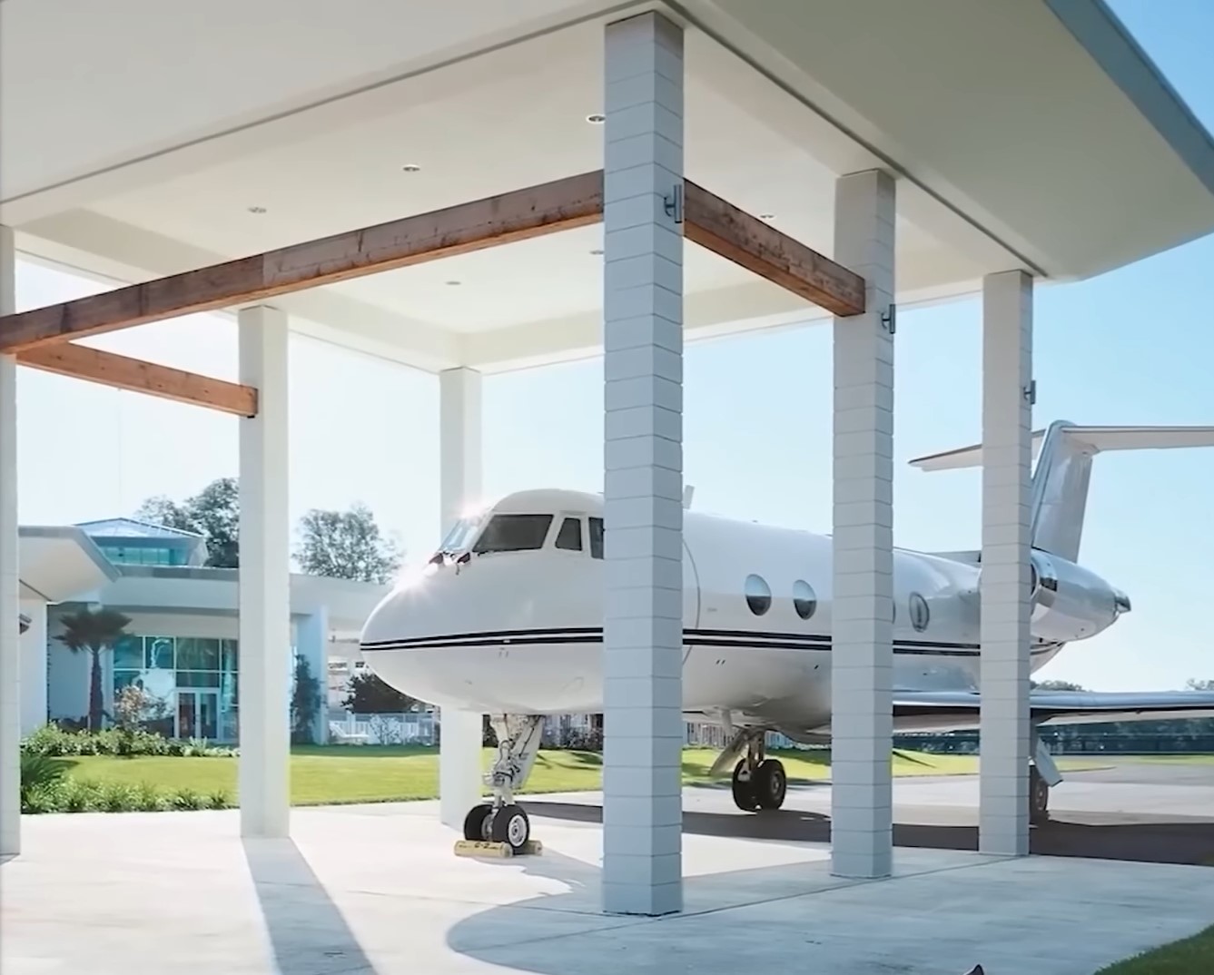 Самые странные дома в мире: вы будете поражены зданиями, в которых живут люди