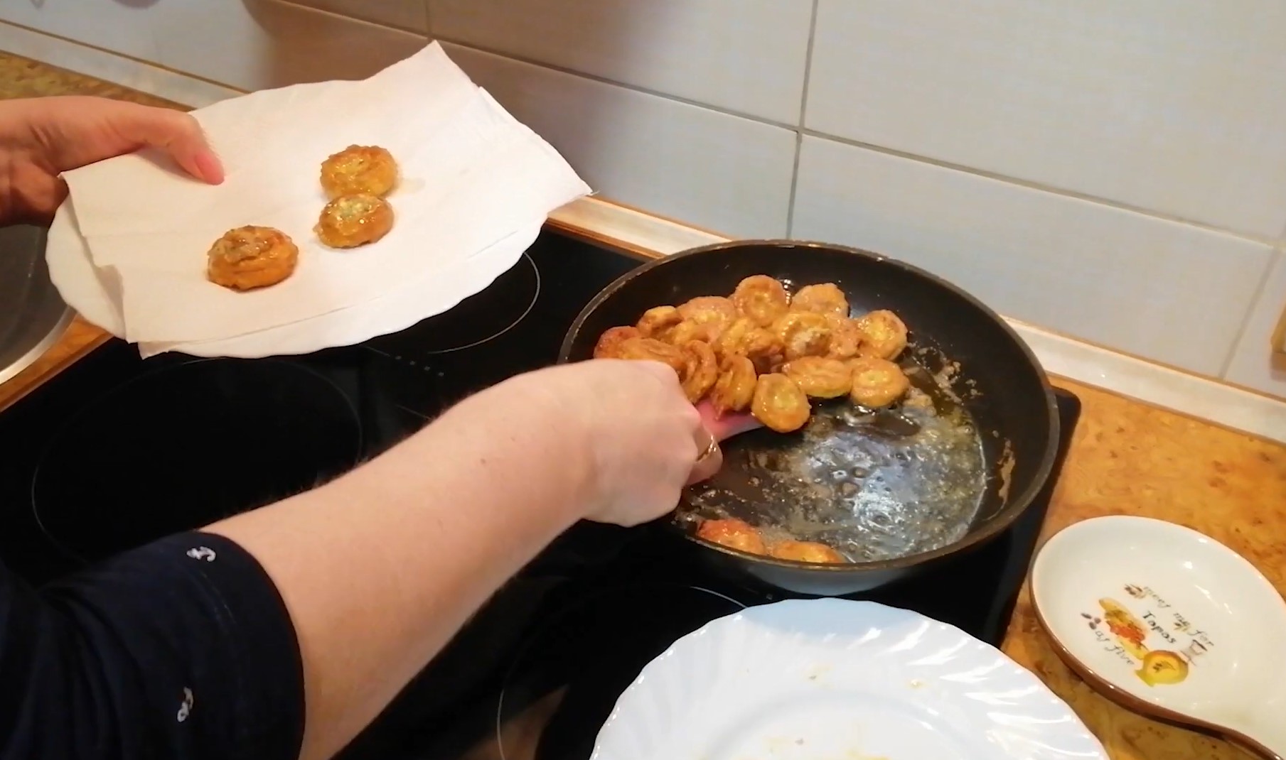 Готовим бублики с фаршем на сковороде: самый простой рецепт от обычной украинки