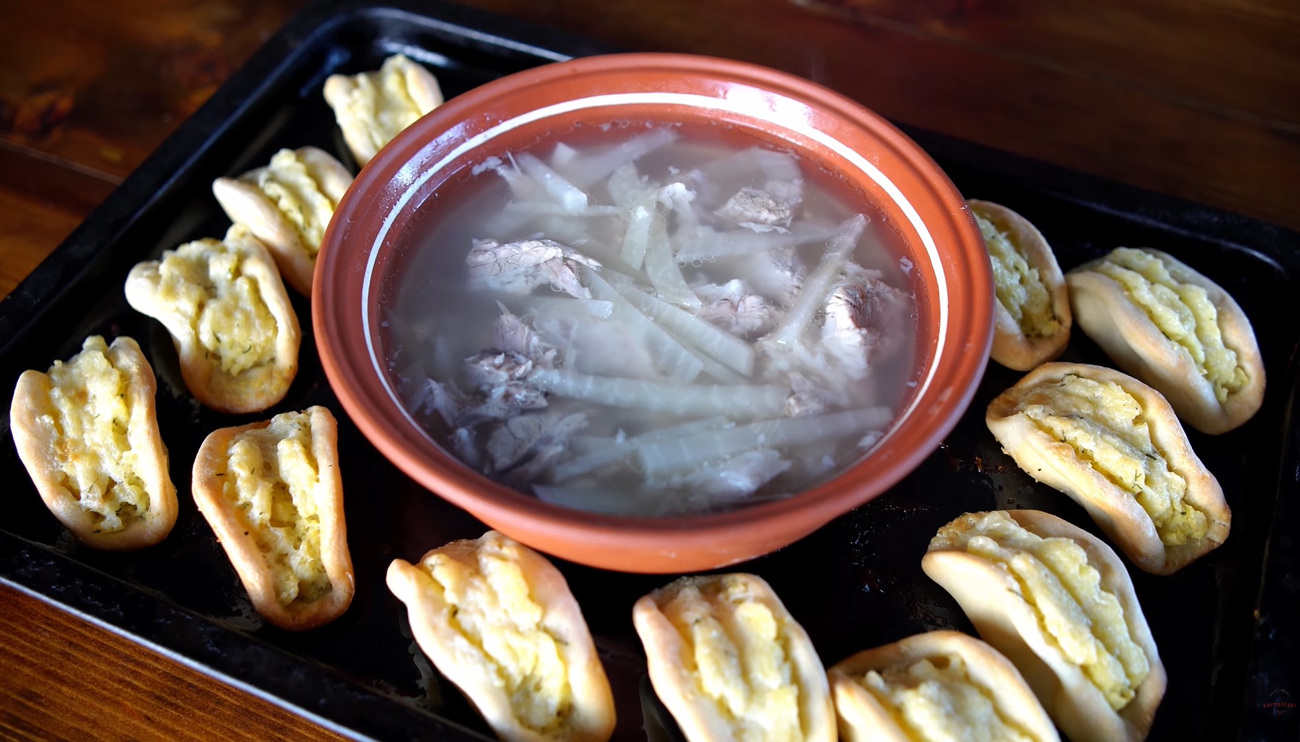 Стародавні українські страви, які готують і досі: рецепти душенини, бігусу і зганянки