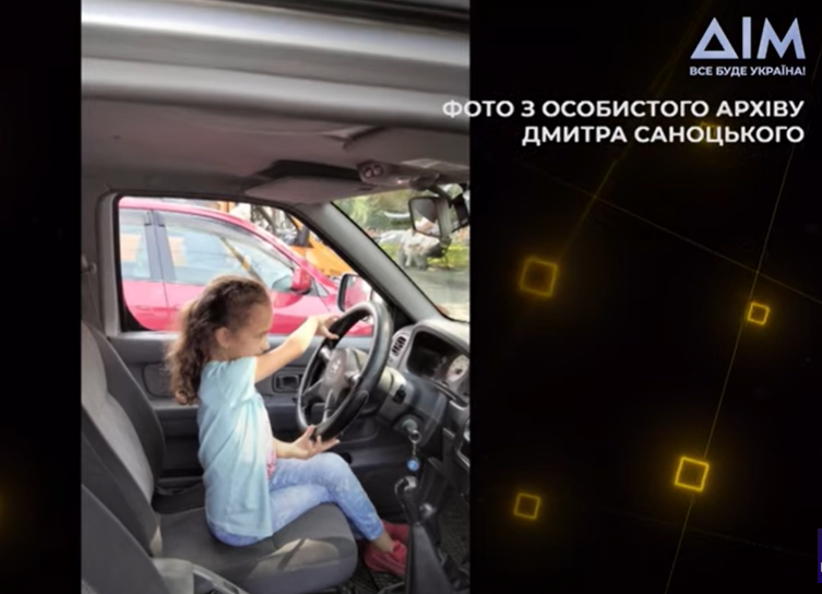 7-летняя украинка купила для воинов ВСУ 4 авто, дроны и Starlink, делая веночки (видео и фото)