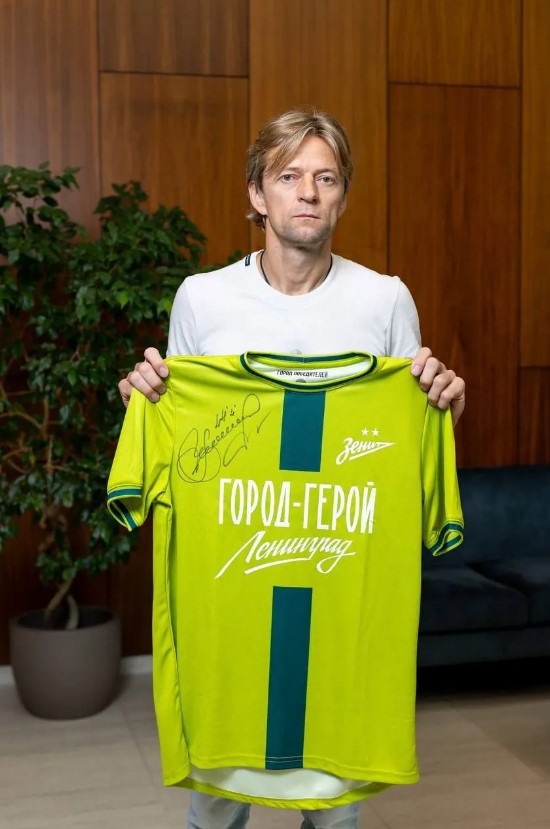 Алієв - Тимощуку, який допомагає армії РФ: &quot;Продажна собака, в тебе ж тут батьки&quot;