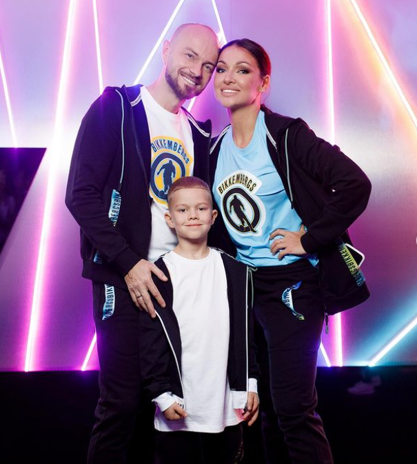 &quot;Допомагаємо на своєму фронті&quot;: дружина Влада Ями розповіла, чому хореограф не повернувся в Україну