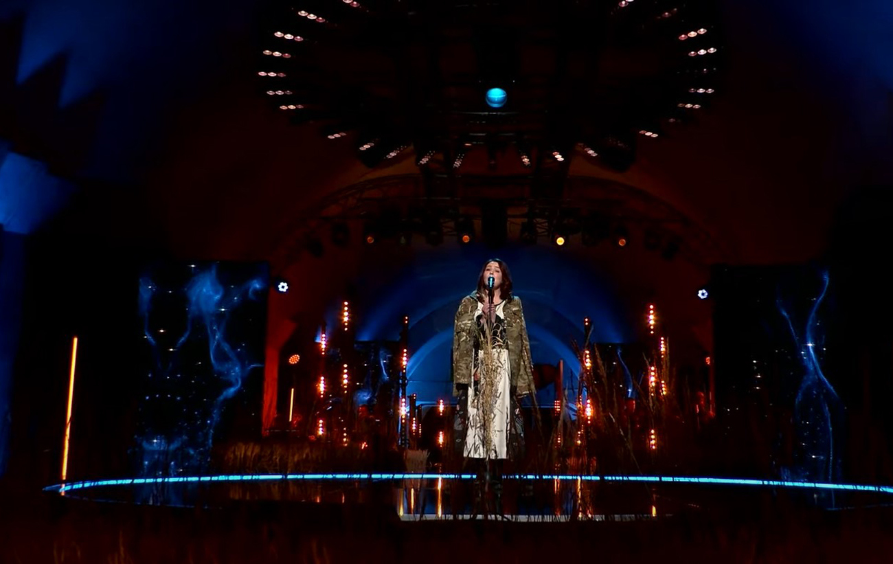 &quot;Пташка&quot; из Азовстали выступила на &quot;Голосі країни&quot; и довела до слез украинцев (видео)