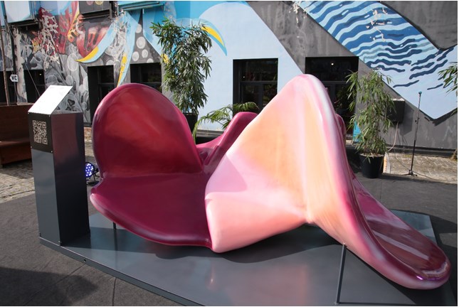 Унікальна скульптура "Звуки міста" за ініціативи Альони Тимошенко з'явилася у Львові