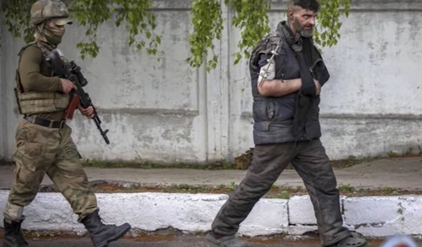 У героя Мариуполя после плена нет 4 см кости в руке. Украинцы начали сбор на лечение (фото)